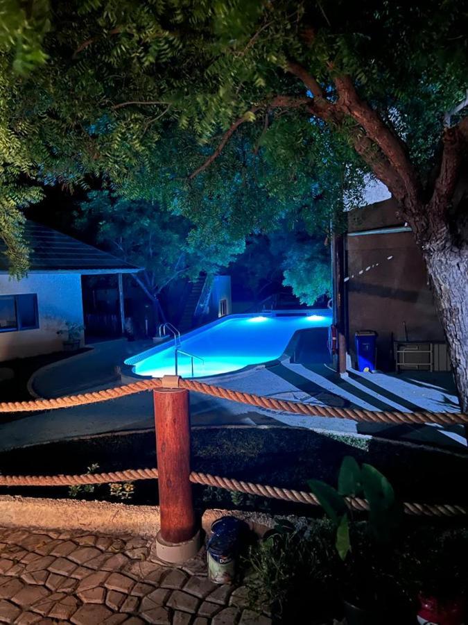 Lunar Dive Resort: Bamboo Villas Kubu Εξωτερικό φωτογραφία