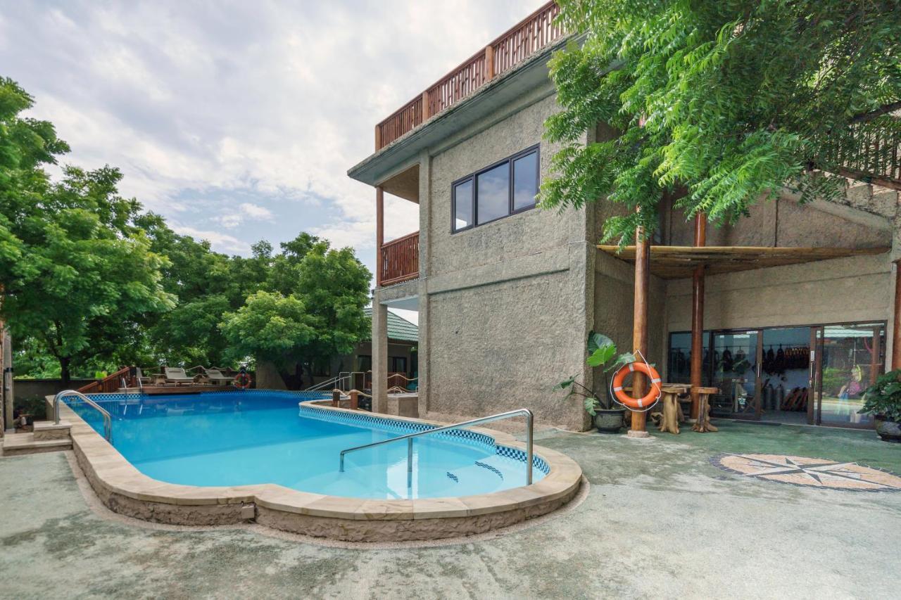 Lunar Dive Resort: Bamboo Villas Kubu Εξωτερικό φωτογραφία